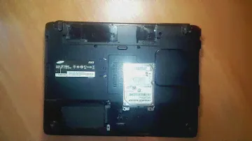 Как снять жесткий диск на Samsung R503 (NP-R503H)
